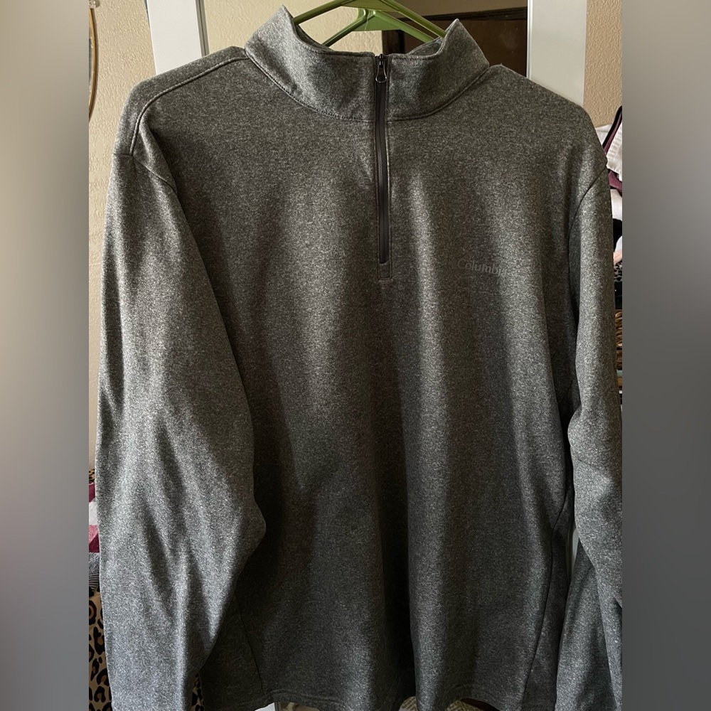 Columbia Gray Quarter Zip Pullover Size L